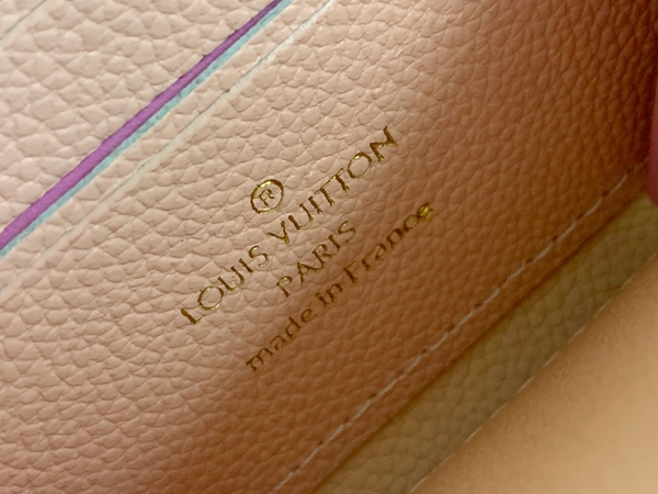 LVコピーウォレット角部分ディテール